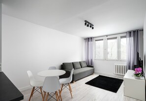 TV - Wierzbno Modern Apartment (Warszawa)