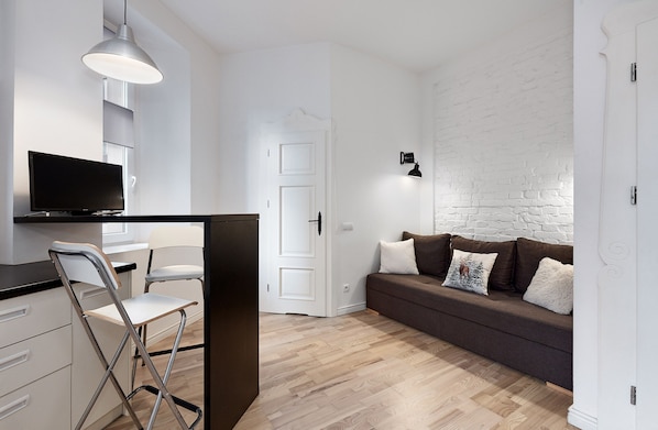 TV - Old Town Cosy Studio (Poznan)
