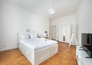 5 chambres, fer et planche à repasser, Wi-Fi, draps fournis