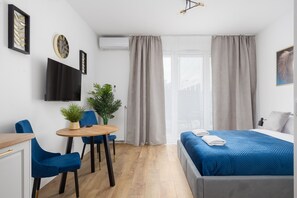 1 chambre, fer et planche à repasser, Wi-Fi, draps fournis