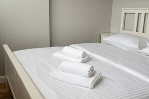 1 chambre, fer et planche à repasser, Wi-Fi, draps fournis