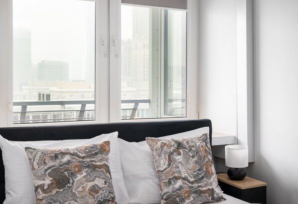 1 bedroom, iron/ironing board, WiFi, bed sheets - 9th Floor City View Apartment (Warszawa)
