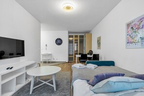 1 bedroom, iron/ironing board, WiFi, bed sheets - Metro Bemowo Comfort Studio (Warszawa)
