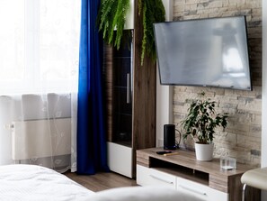1 bedroom, iron/ironing board, WiFi, bed sheets