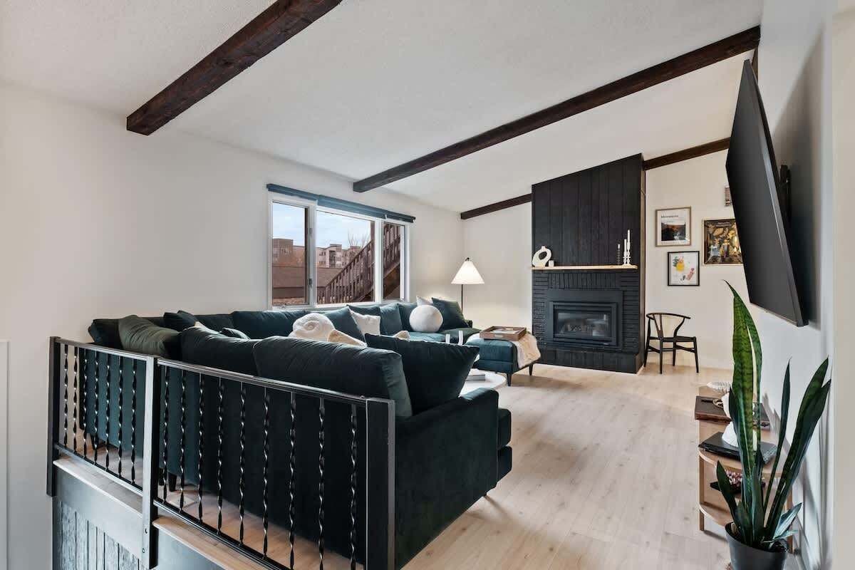 TV, fireplace, foosball, books