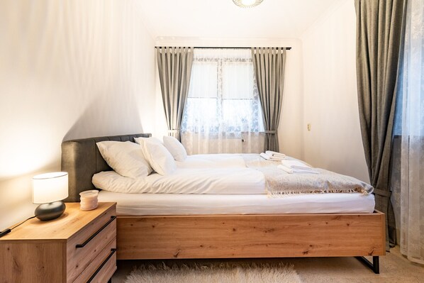 3 Schlafzimmer, Bügeleisen/Bügelbrett, WLAN, Bettwäsche