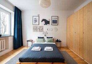 1 chambre, bureau, fer et planche à repasser, Wi-Fi