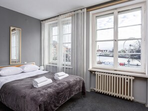 1 habitación, tabla de planchar con plancha, wifi y ropa de cama
