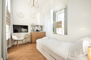 1 bedroom, iron/ironing board, WiFi, bed sheets