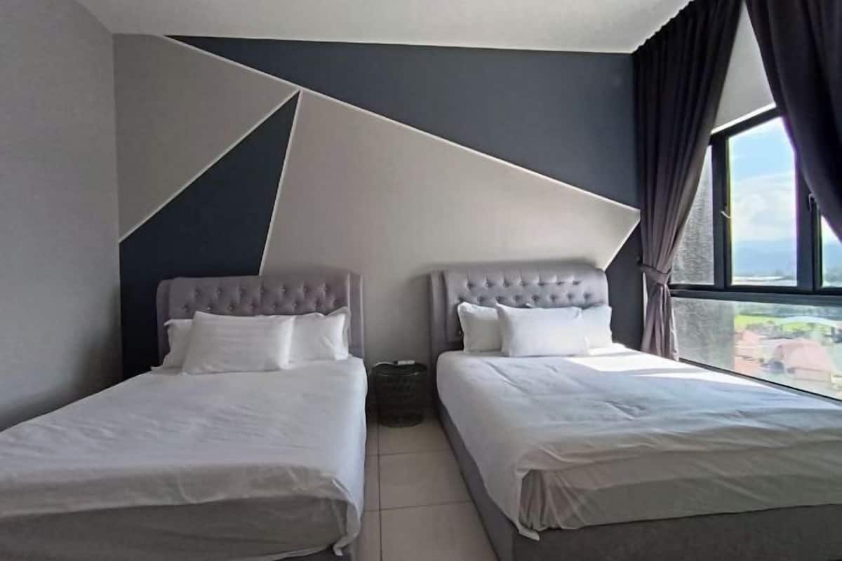 2 bedrooms, desk, iron/ironing board, free WiFi
