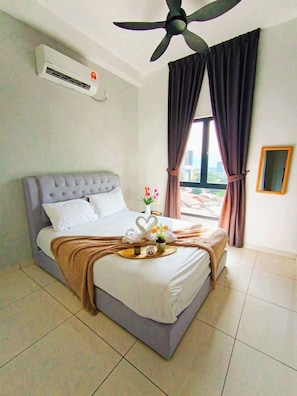 Apartamento empresarial | Escrivaninha, ferros/tábuas de passar roupa, Wi-Fi de cortesia