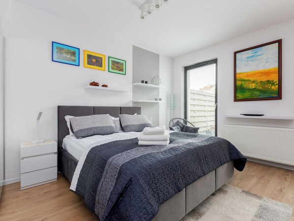 1 多间卧室、熨斗/熨衣板、WiFi、床单