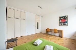 1 chambre, fer et planche à repasser, Wi-Fi, draps fournis