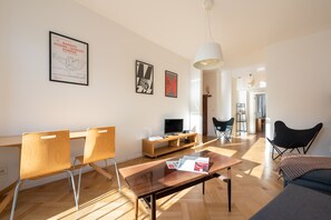 Interior - Solec Powiśle Cosy Apartment (Warszawa)