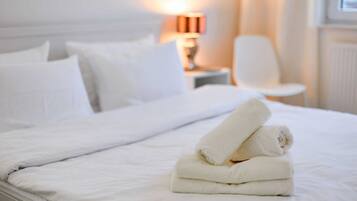 1 habitación, tabla de planchar con plancha, wifi y ropa de cama