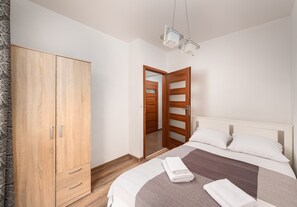 1 bedroom, iron/ironing board, WiFi, bed sheets - Metro Płocka Cosy Apartment (Warszawa)