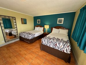 Comfort-Doppelzimmer, Stadtblick | Kostenloses WLAN, Bettwäsche