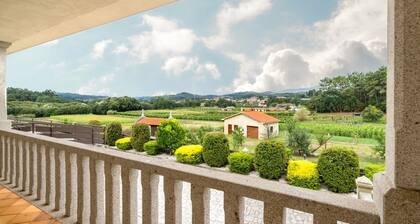 casa de lujo con pisicina y jardin en el rural