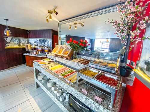 Hotels Collect A. Monet