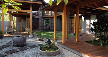 Tree Top Suite- Beautiful walk to Hanalei Bay