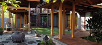 Tree Top Suite- Beautiful walk to Hanalei Bay