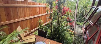 Tree Top Suite- Beautiful walk to Hanalei Bay