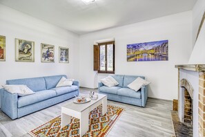 Fernseher, Kamin