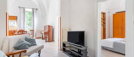 2 間睡房、Wi-Fi (收費)、床單