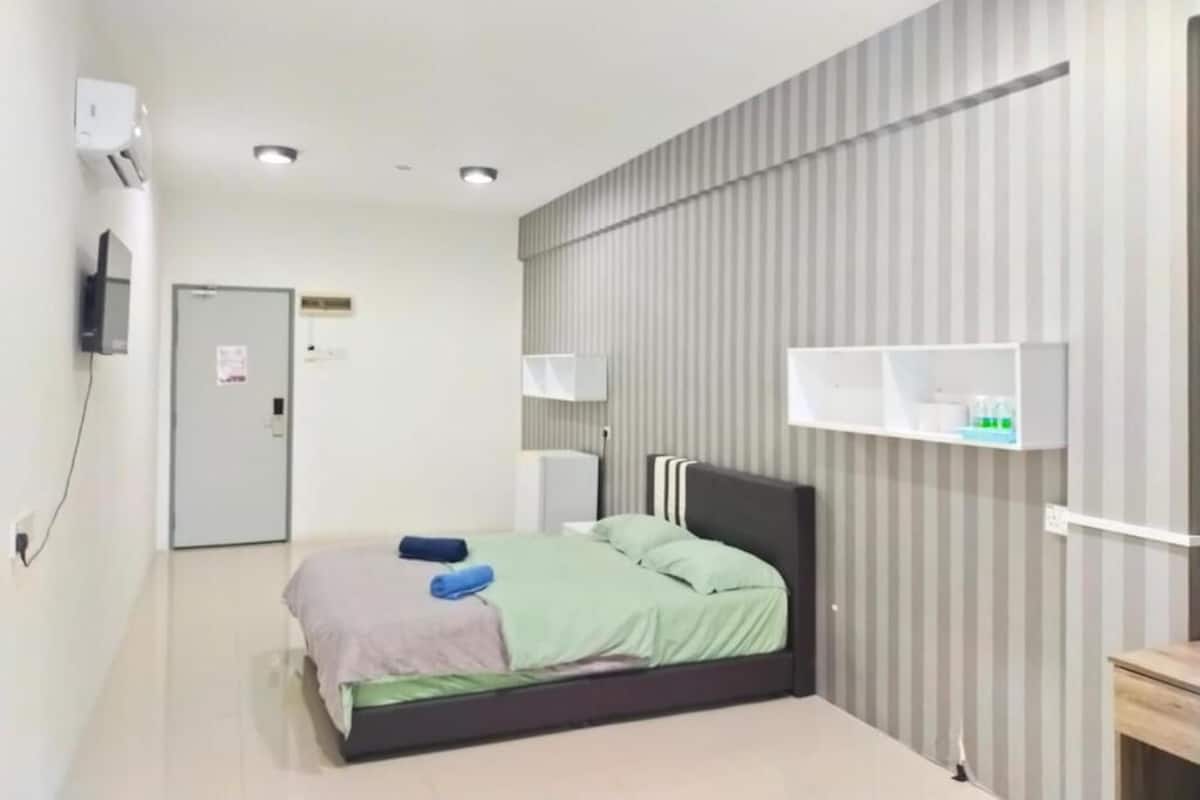 Kamar Double | 1 kamar tidur, meja kerja, dan ruang kerja ramah laptop