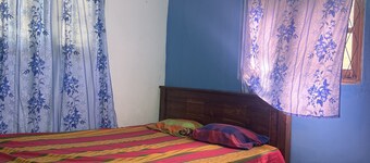 Pleasant house with WiFi in Kotugoda