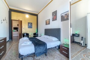 2 slaapkamers, een strijkplank/strijkijzer, wifi, beddengoed
