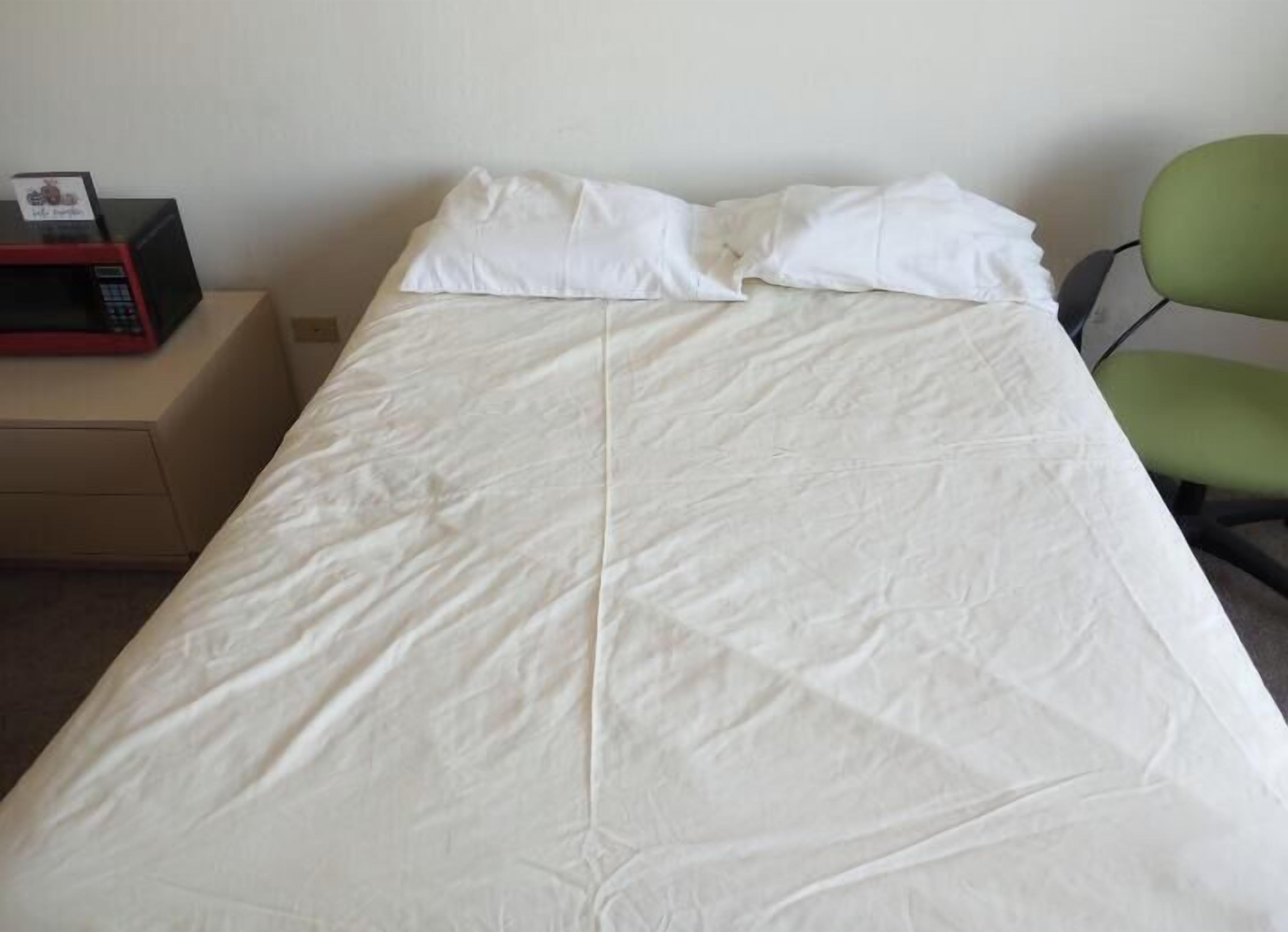1 dormitorio, tabla de planchar con plancha, wifi gratis y ropa de cama