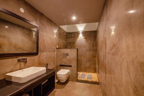 Club kamer, 1 kingsize bed, roken | Badkamer