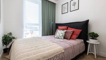 2 Schlafzimmer, Schreibtisch, Bügeleisen/Bügelbrett, kostenloses WLAN