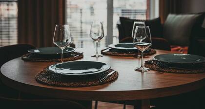 2HomeRent | Old Town | Pet Friendly |Free Garage