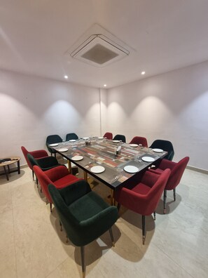 Meeting facility - Hotel The Landmark (Chhatarpur)