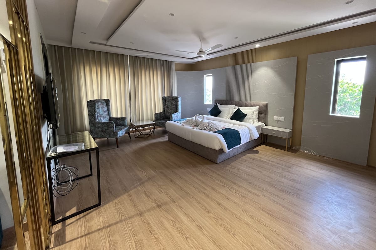 Suite familiar | 1 dormitorio, sábanas de algodón egipcio, ropa de cama de alta calidad