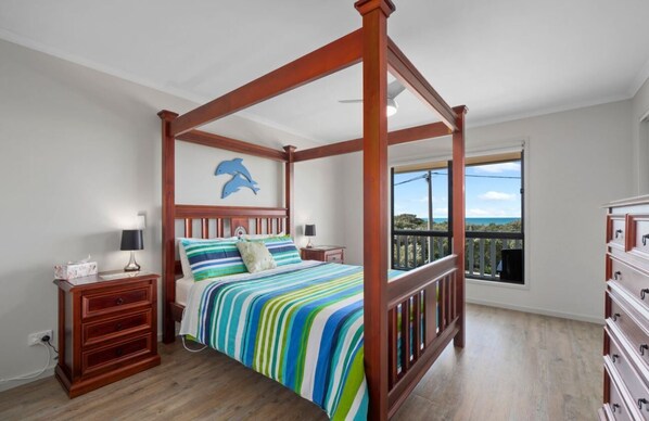 5 bedrooms, iron/ironing board, WiFi