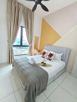 Design Apartment, 2 Bedrooms, City View | Iron/ironing board, free WiFi