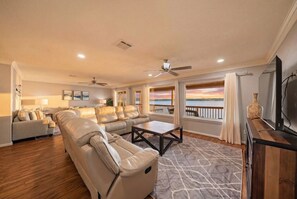 スマートテレビ、暖炉