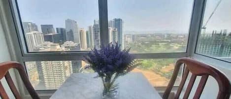 尊貴公寓, 城市景 | 2 間睡房、手提電腦工作空間、熨斗/熨衫板、免費 Wi-Fi