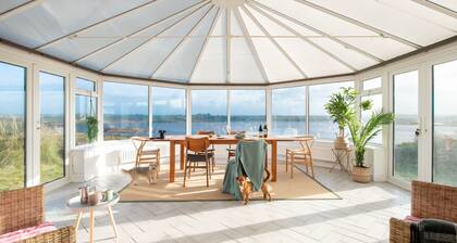 Tyn Pwll: 5âBed Detached House Sleeping 10 in Rhosneigr | Managed by Anglesey Holiday Lettings