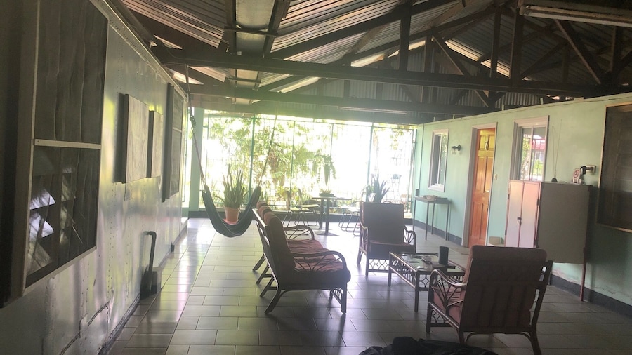 Unu Pikin Guesthouse