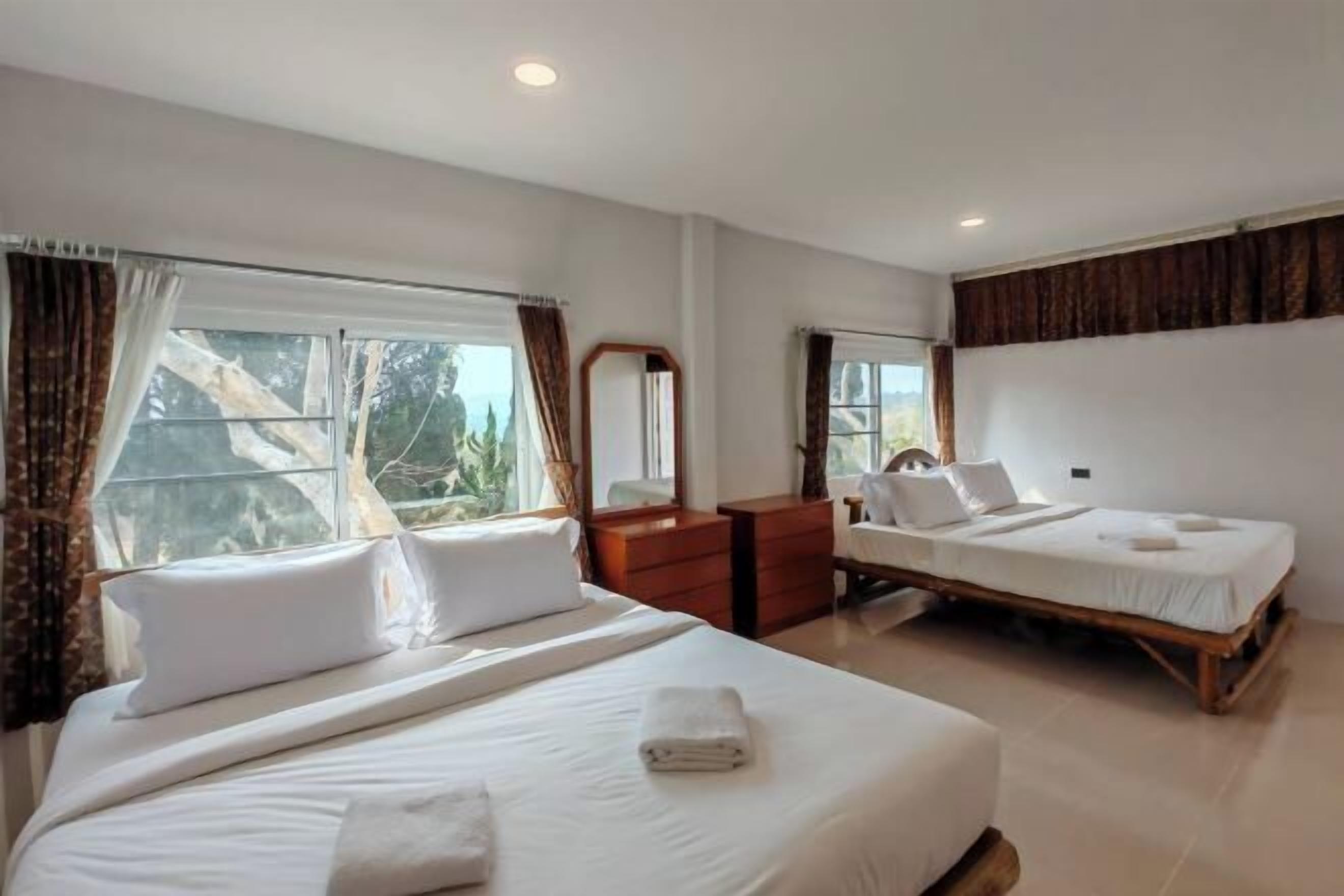 Escrivaninha, Wi-Fi de cortesia, roupa de cama