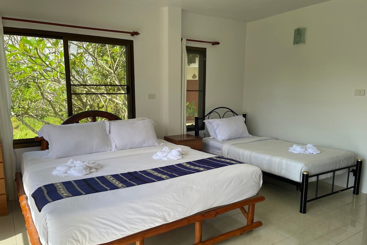 Family Villa, Mountain View | 1 bedroom, desk, free WiFi, bed sheets
