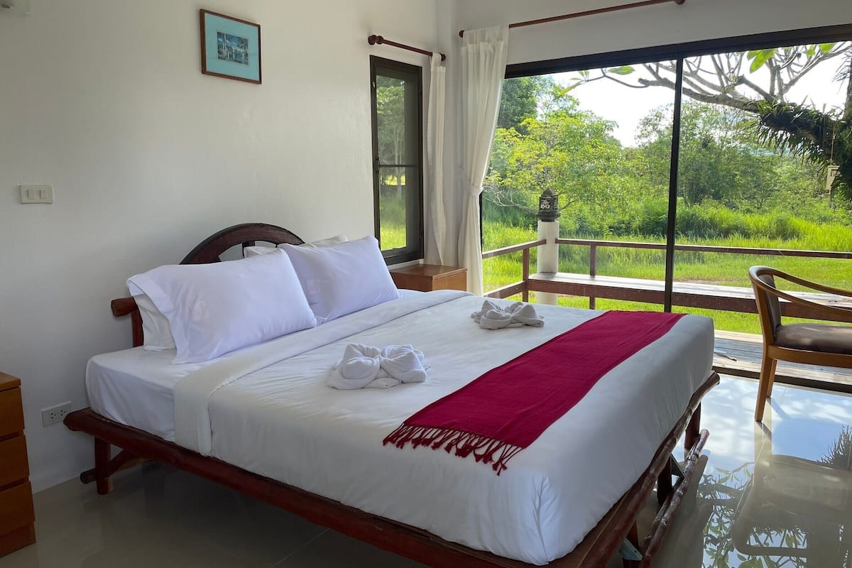 Superior Villa, Mountain View | 1 bedroom, desk, free WiFi, bed sheets