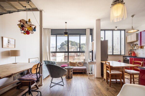 Apartment | Living area - Allenby Artsy Stay by Sea N' Rent (Tel Aviv)
