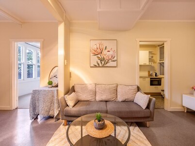 Comfort 1-Bedroom Cottage Retreat @Yeronga