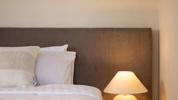 1 quarto, escrivaninha, ferros/tábuas de passar roupa, Wi-Fi de cortesia