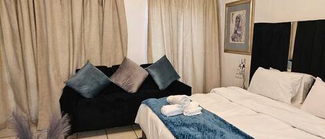 1 chambre, bureau, fer et planche à repasser, Wi-Fi gratuit